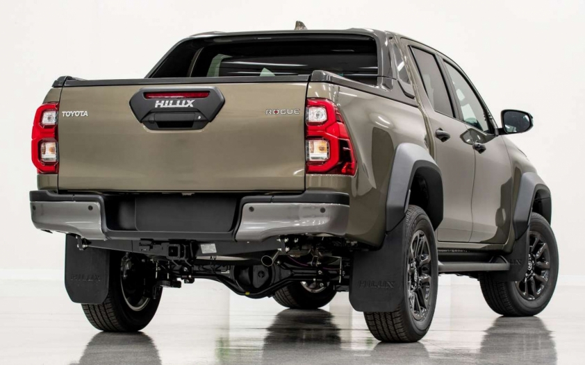 toyota-hilux-2023-1