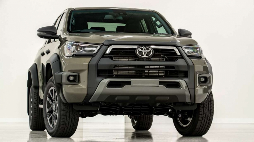 toyota-hilux-2023