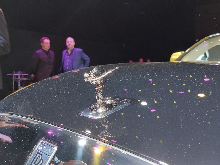 Rolls-Royce Spectre – xe điện siêu sang ra mắt tại Trung Quốc, giá 19,5 tỷ đồng 235046