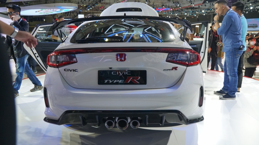 Honda Civic Type R chính thức chốt giá từ 2,399 tỷ đồng tại Việt Nam 238296