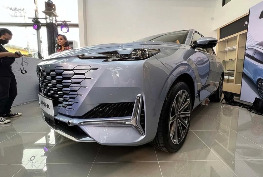 Khám phá mẫu SUV 7 chỗ đẹp long lanh vừa ra mắt, cạnh tranh Santa Fe, Sorento 239109