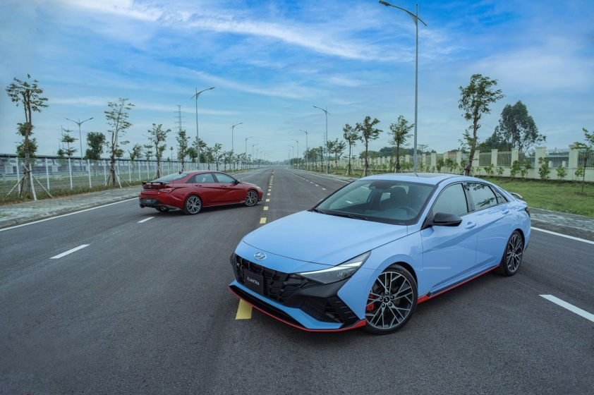 Hyundai Elantra N ra mắt tại Việt Nam – “xe đua đường phố” đấu Civic Type R 239502