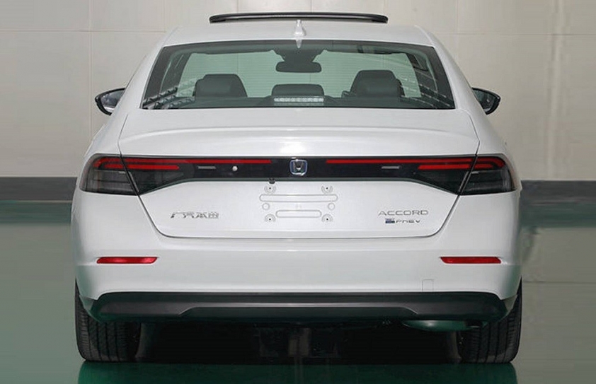 honda-accord-ephev-2023-1674117104.jpg