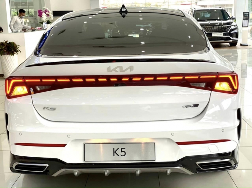 kia-k5-gt-line-4-1674572769.jpg