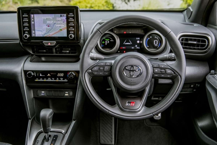 toyota-yaris-cross-2-1676021413.jpg