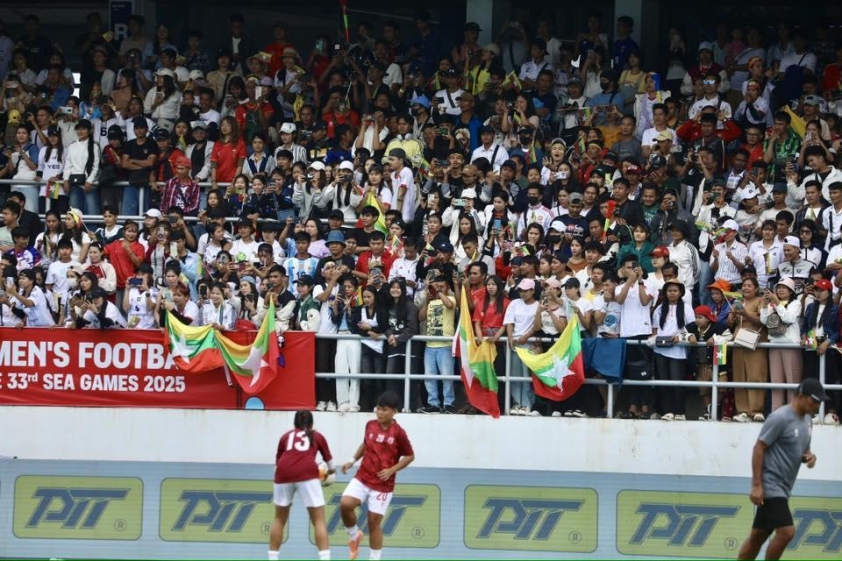 CĐV Myanmar đến sân rất đông, nhưng tuyển nữ Việt Nam không cho ăn mừng 758794