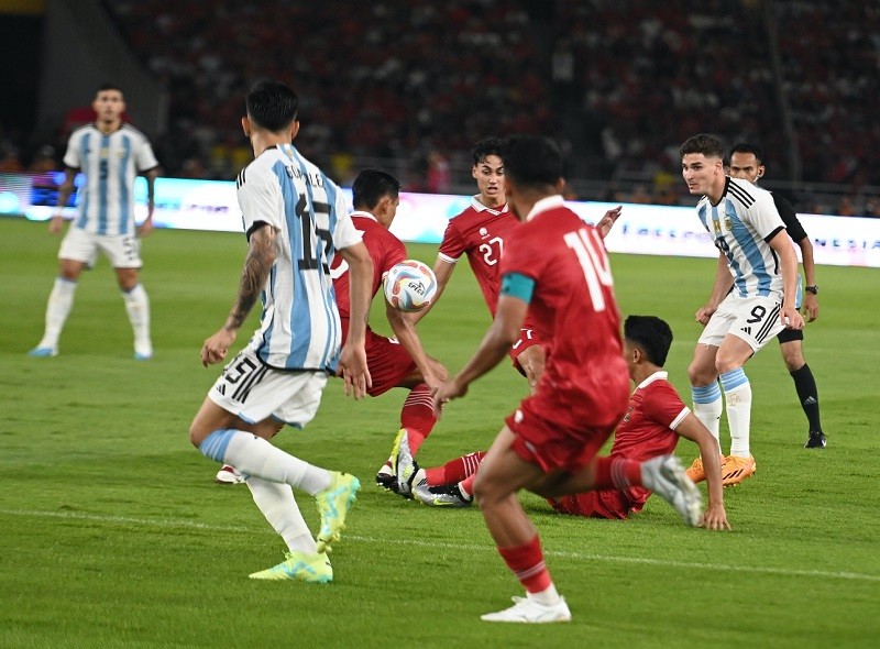 media-vietnam-takjub-lihat-permainan-ngotot-timnas-indonesia-sebut-argentina-kerepotan-hadapi-skuad-garuda-huea1ihrnm-1687227079.jpeg