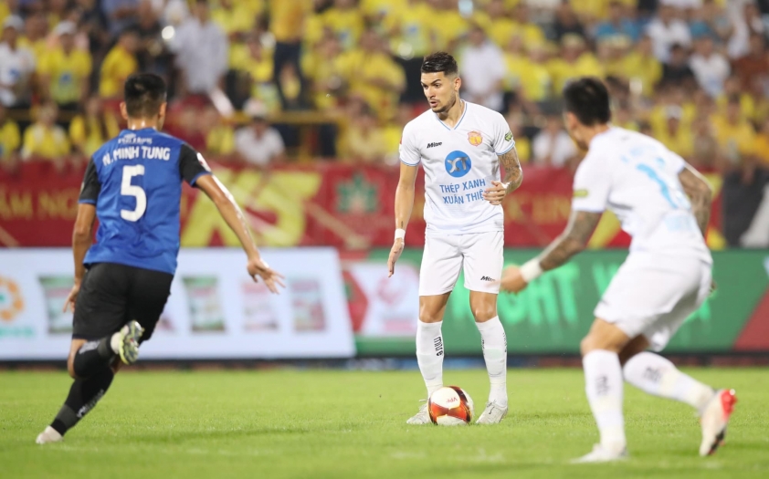 Đội hình tiêu biểu vòng 3 V-League 2023/2024: Dấu ấn nhiều ông lớn 352333