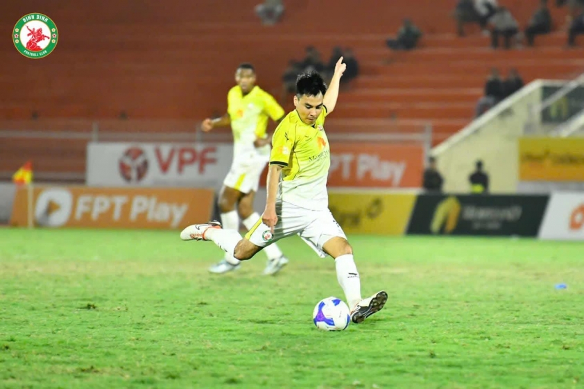 VPF 'cấp phép' cho SVĐ Quy Nhơn nhưng ra yêu cầu nghiêm với CLB Bình Định 597628