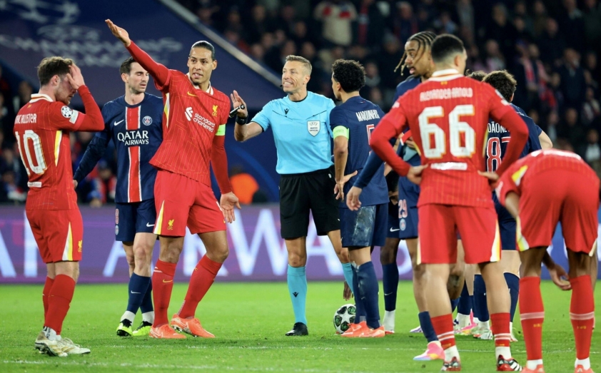 Báo Anh: 'VAR đứng về phía Liverpool' 600930
