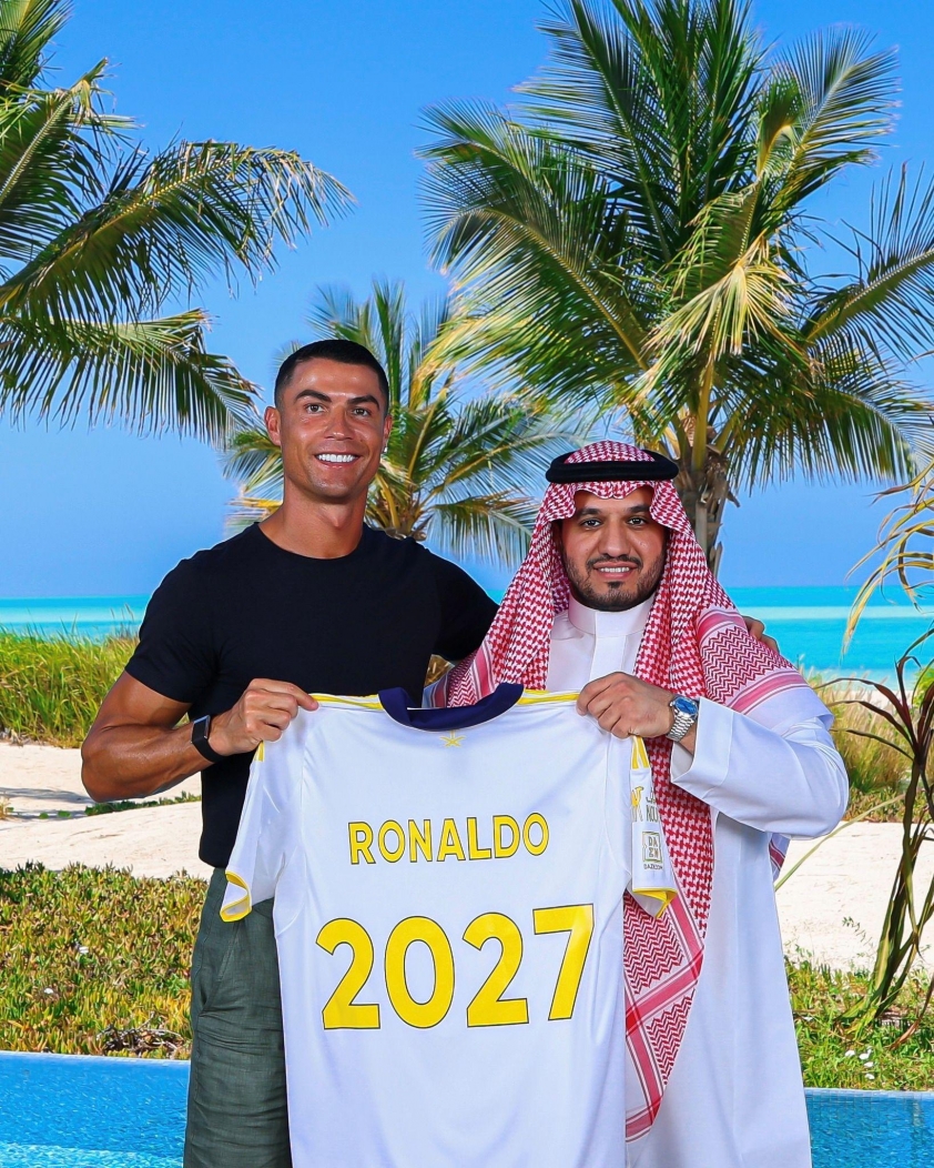 Al Nassr chiêu mộ trung vệ 'hàng hot' Châu Âu cho Ronaldo 667962