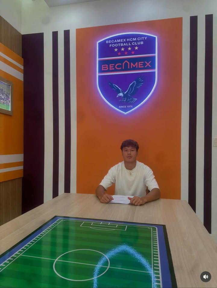Tiền đạo Việt kiều Châu Âu nhận tin không thể vui hơn tại V-League 686744
