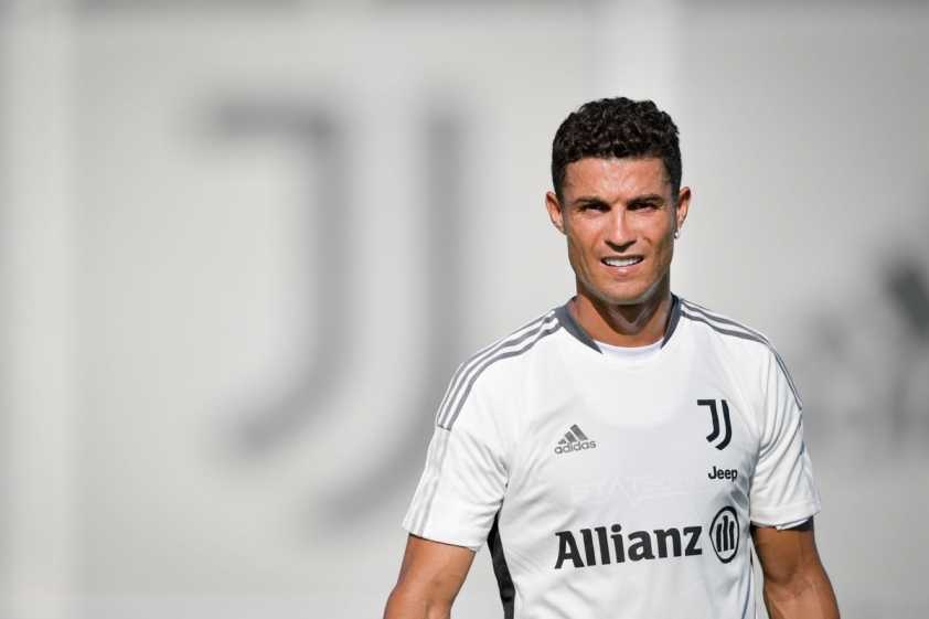 tin chuyen nhuọng Cristiano Ronaldo bế tắc, không có lựa chọn cho tương lai? 66764
