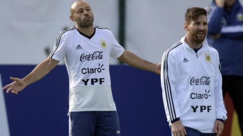 messi-macherano-1709701923.jpg