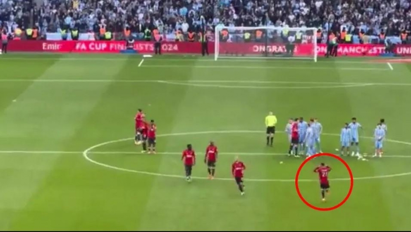 Cầu thủ MU xấu hổ tột cùng, dù có vé vào chung kết FA Cup 448648