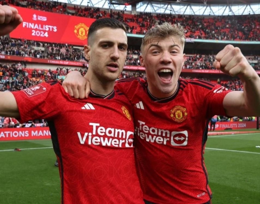 Cầu thủ MU xấu hổ tột cùng, dù có vé vào chung kết FA Cup 448653