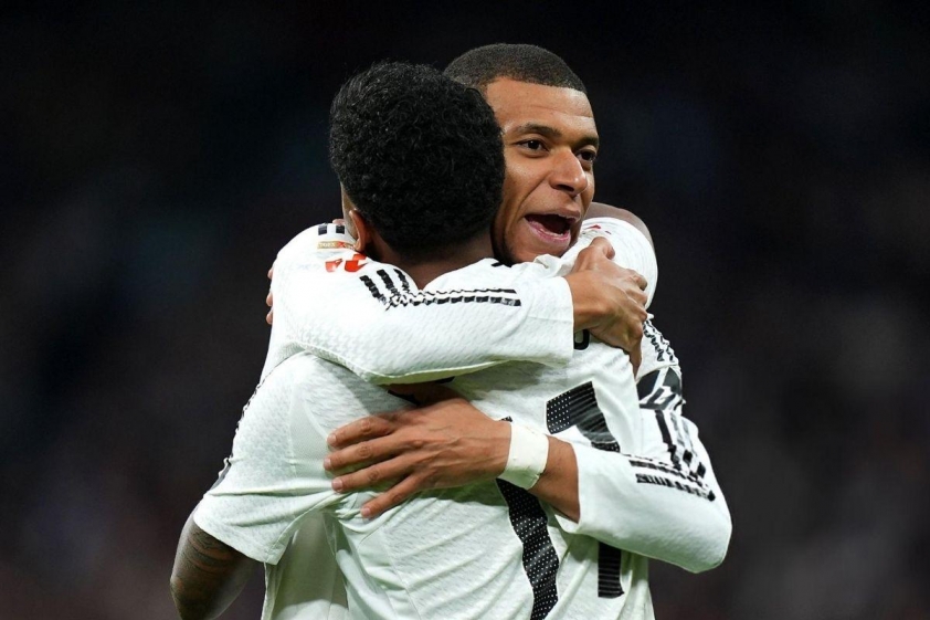 Trực tiếp Real Madrid 4-1 Las Palmas: Mbappe hụt hattrick-584994