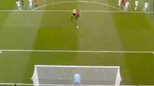 Bruno Fernandes đá hỏng phạt đền, trọng tài bất ngờ bị chỉ trích 691221