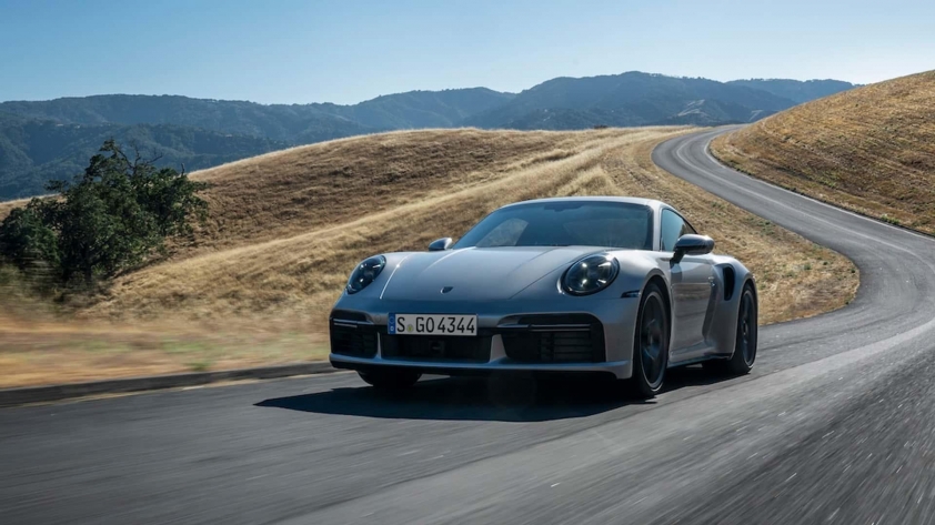 Porsche kỷ niệm 50 năm ra đời 911 Turbo với phiên bản đặc biệt, giới hạn số lượng 1.974 chiếc 516985