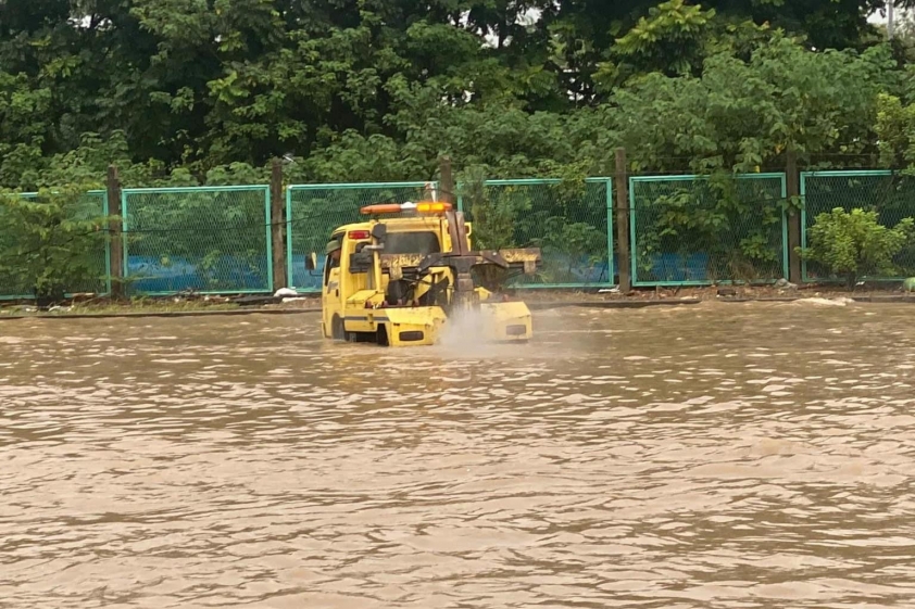 Mưa lớn trong đêm, Hà Nội