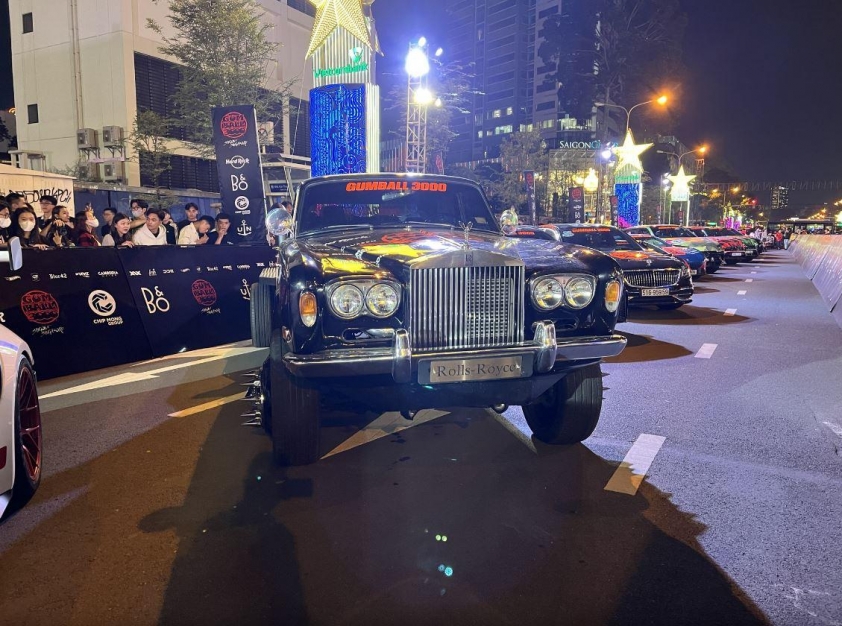 Chiêm ngưỡng 4 siêu xe với kiểu dáng độc lạ hội tụ tại Gumball 3000 528337