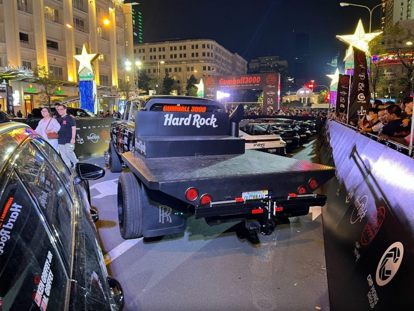Chiêm ngưỡng 4 siêu xe với kiểu dáng độc lạ hội tụ tại Gumball 3000 528339
