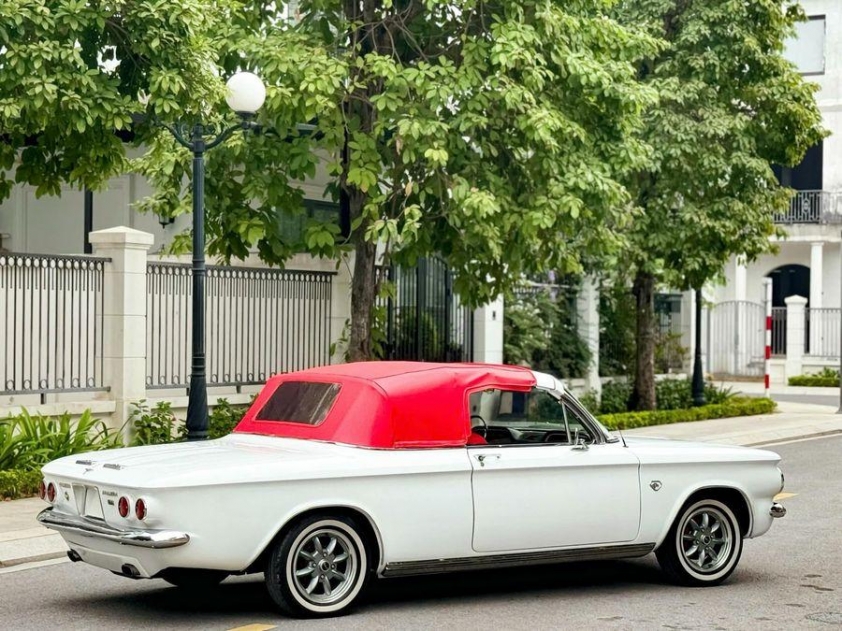 Huyền thoại của thập niên 60 Chevrolet Corvair Convertible 1962 rao bán với mức giá đáng chú ý 564637