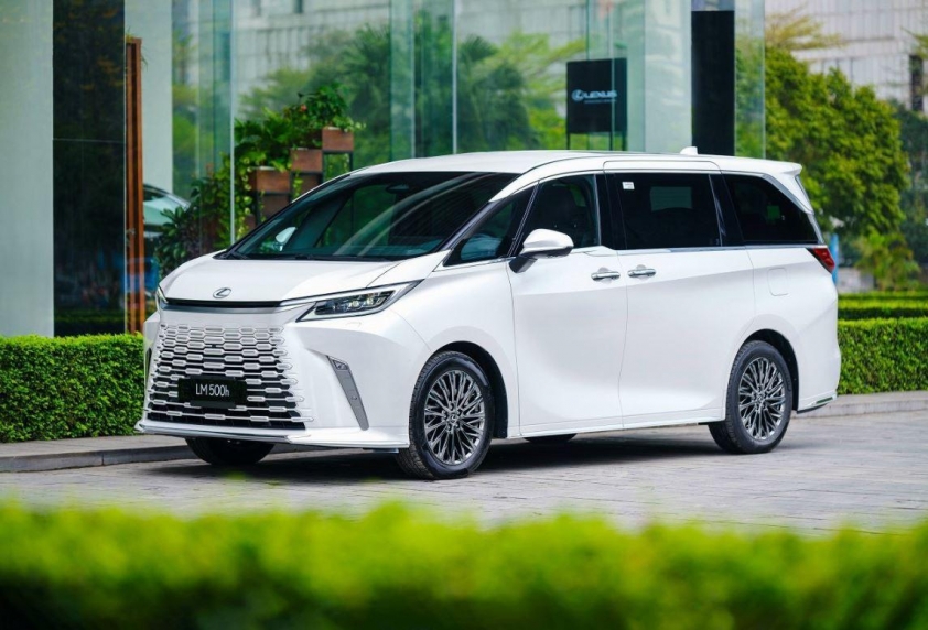 Loạt xe hybrid bùng nổ tại thị trường Việt 2024 573688