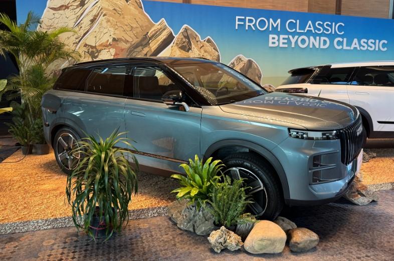 So kè Toyota Corolla Cross HEV và Jaecoo J7 PHEV: Cuộc đua trong phân khúc SUV Hybrid 583814