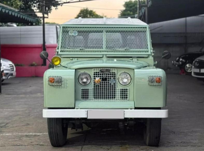 Land Rover Defender Series II đời 1975: Giá hơn 2,2 tỷ đồng, vượt qua Mercedes-Benz GLC đời mới 584804