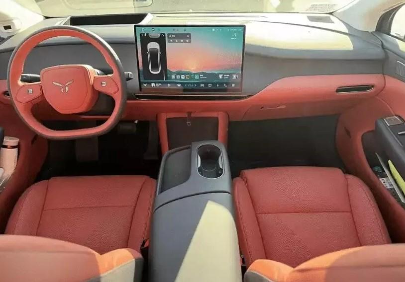 Hongqi ra mắt sedan điện Tiangong 05, ngang cỡ Toyota Camry với phạm vi hoạt động lên tới 750 km 588980