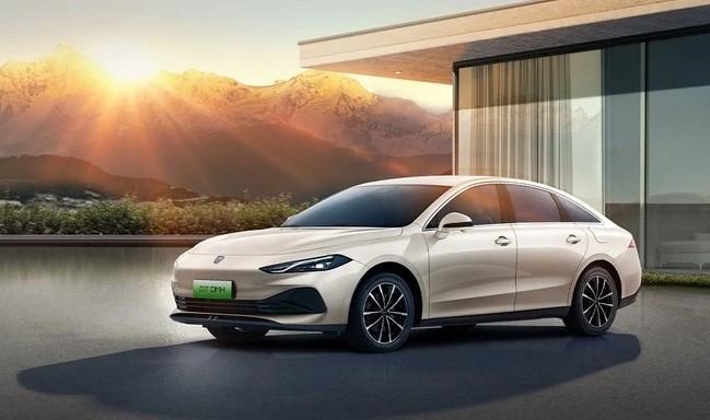 5 mẫu xe hybrid thế hệ mới rục rịch trình làng: Tầm hoạt động 2.000km, sạc 1 lần chạy cả tháng 589694