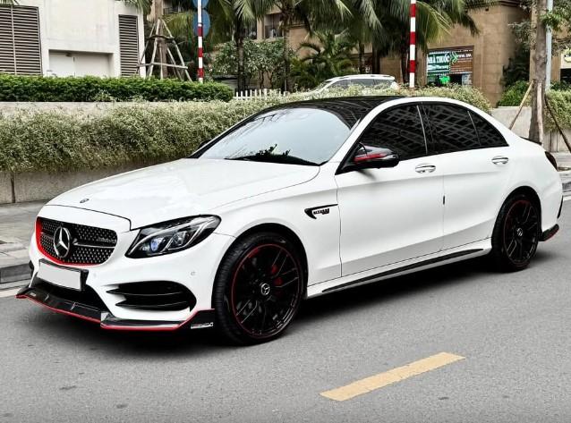 Mercedes-Benz C300 AMG 2016 độ C63 đang được rao bán hấp dẫn trên sàn xe cũ 591625