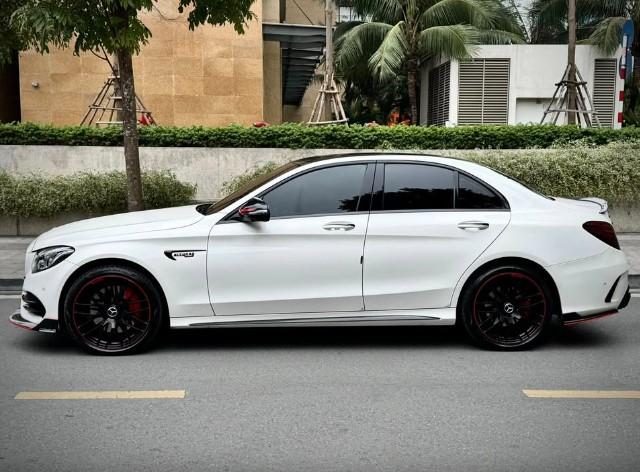 Mercedes-Benz C300 AMG 2016 độ C63 đang được rao bán hấp dẫn trên sàn xe cũ 591632