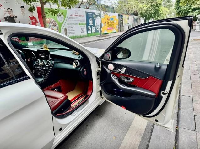 Mercedes-Benz C300 AMG 2016 độ C63 đang được rao bán hấp dẫn trên sàn xe cũ 591628
