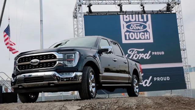 Ford đối mặt với những khoản lỗ khổng lồ trong cuộc đua xe điện 591649