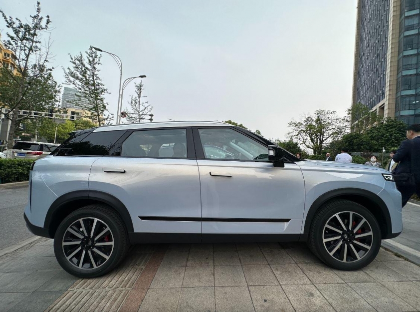 Jaecoo J7 bị cháy tại Malaysia: Cảnh báo nguy cơ khi lắp phụ kiện không chính hãng 591812
