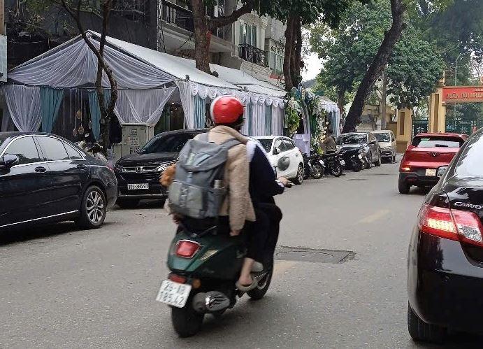 Công an TP Hà Nội vào cuộc điều tra vụ việc tài xế ô tô bị hành hung trên phố Cửa Đông, Hoàn Kiếm 592703