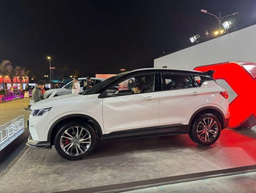 Geely Coolray ra mắt: Tân binh đáng gờm trong phân khúc SUV/CUV hạng B 608745