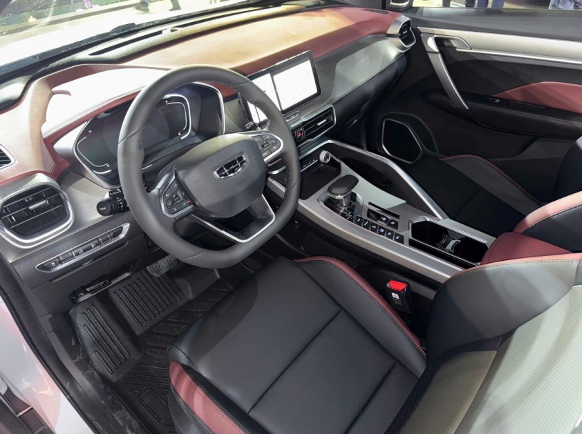 Geely Coolray ra mắt: Tân binh đáng gờm trong phân khúc SUV/CUV hạng B 608740