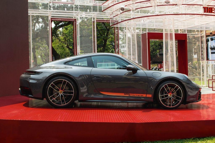 Porsche 911 Carrera 2025 chính thức ra mắt khách Việt, biểu tượng xe thể thao kinh điển 609227