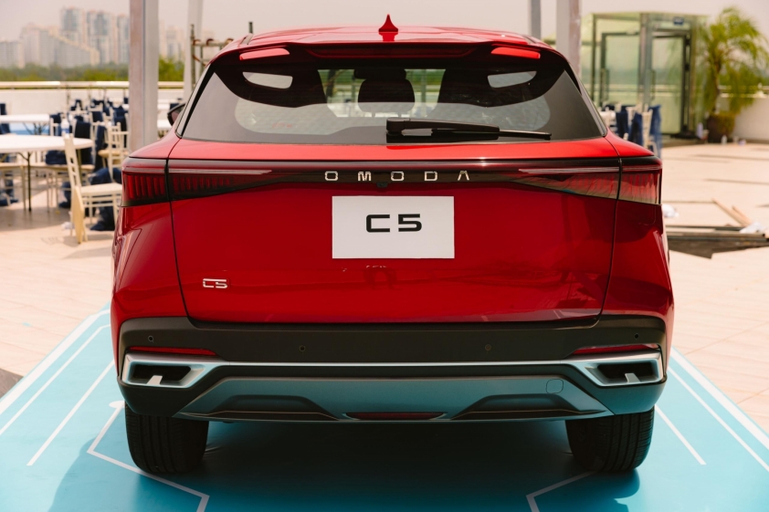 SUV cỡ B Omoda C5 Luxury được trang bị những gì với giá bán chỉ 499 triệu đồng? 609747