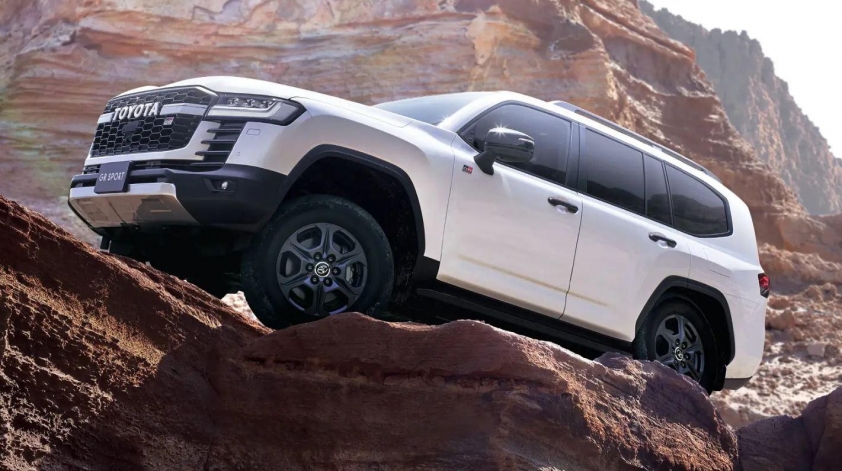 Toyota Land Cruiser 300 Series 2025: Những cải tiến mới đầy hứa hẹn 610108
