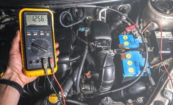 5 cách kiểm tra bình ắc quy ô tô: Giải pháp đảm bảo xe luôn hoạt động ổn định 612005