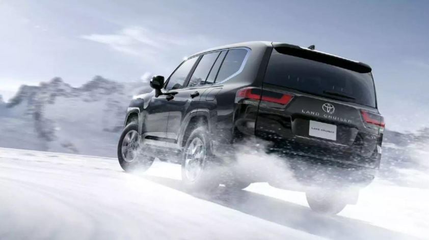 Toyota Land Cruiser LC300 2025 vừa ra mắt đã cháy hàng, hãng xe Nhật Bản tạm ngừng nhận đơn 613223