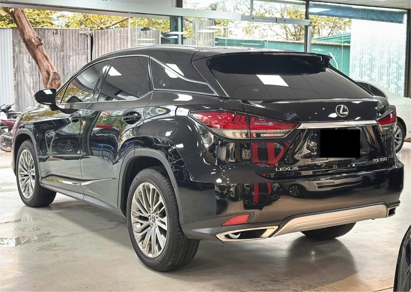 Lexus RX 350 đời 2022 rao bán hơn 3,8 tỷ đồng sau 16.000 km vận hành 618324