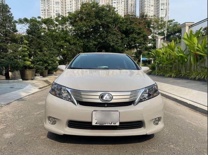 Lexus HS 250h tái xuất trên thị trường xe cũ Việt Nam: Hàng hiếm với giá ngang sedan phổ thông 619986
