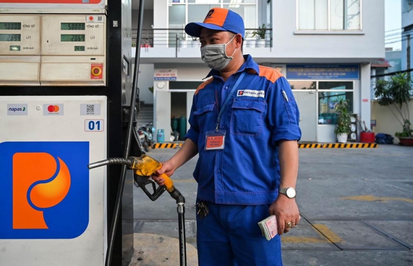 Nóng: Xăng RON 95 chính thức phá đáy 4 năm, chạm mốc dưới 19.000 đồng/lít 621810