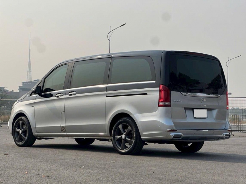 Tiết kiệm cả tỷ đồng khi chọn Mercedes-Benz V-Class cũ 2015: Đầy đủ tiện nghi như Carnival, chỉ dưới 900 triệu 624121