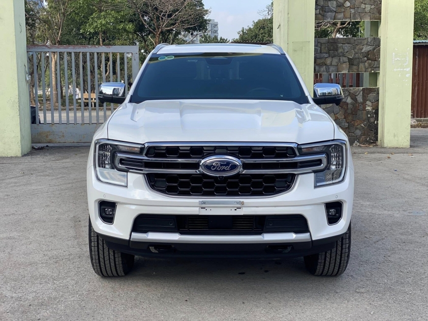 Ford Everest Titanium 2023 “lướt” chưa đầy 2 năm: Giá bán và tình trạng ra sao? 625374